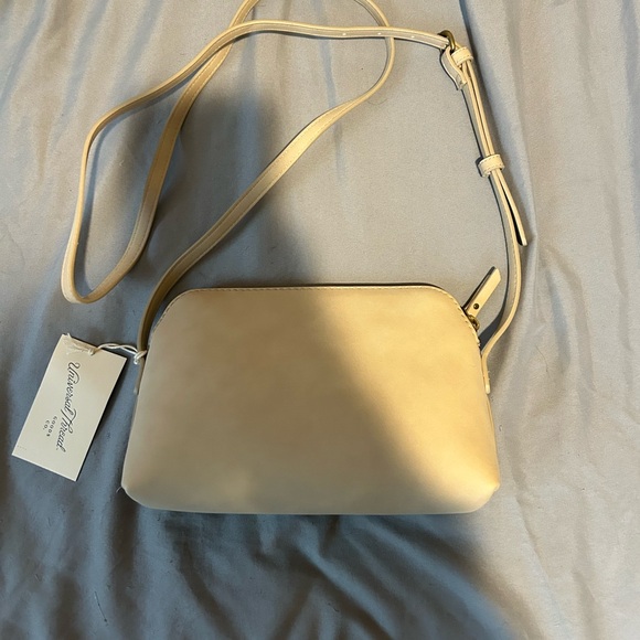 Universal thread purse - Picture 2 of 3